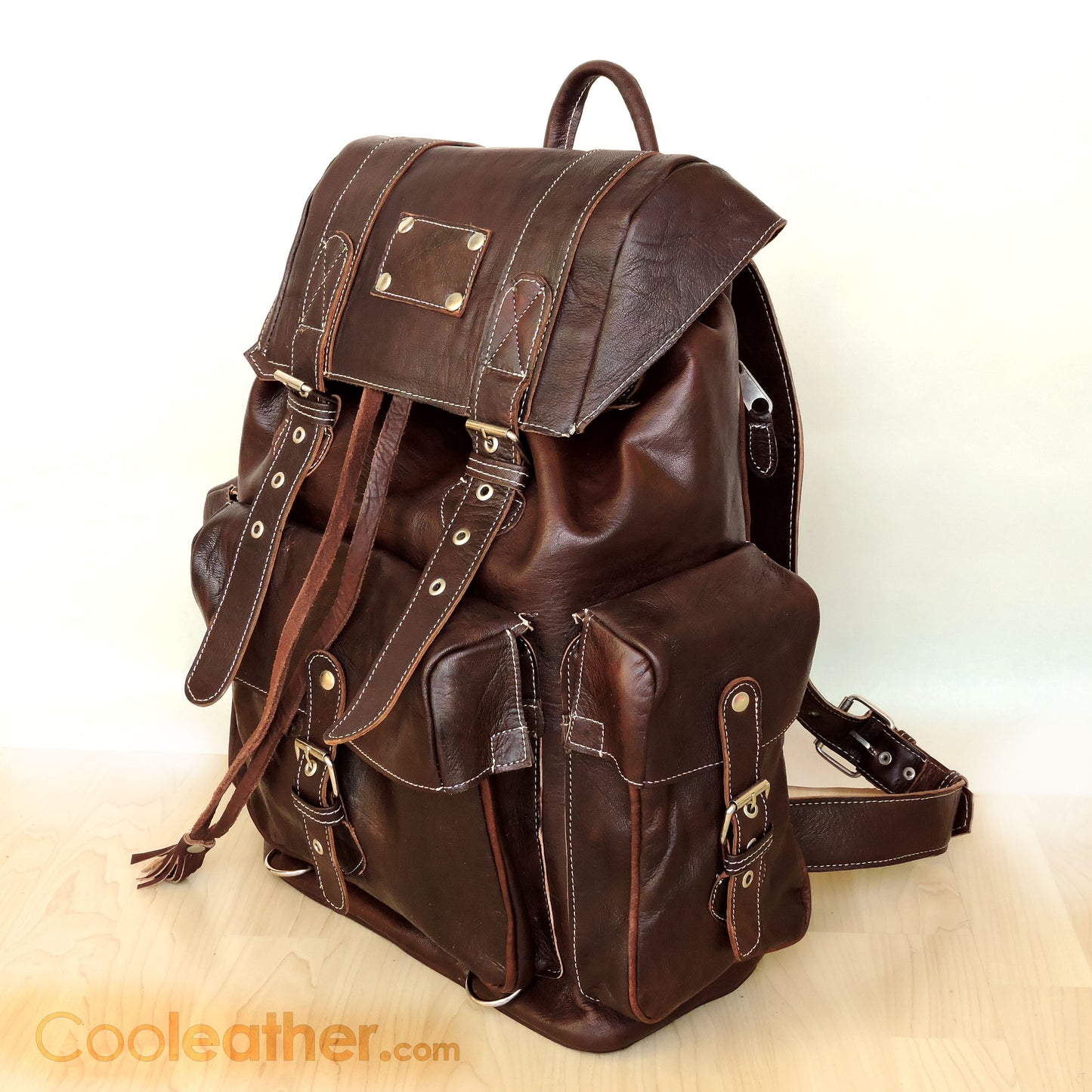 Extra Large Leather Hiking Backpack, 23 Liters Travel Knapsack